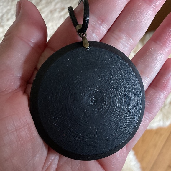 NWOT Wood Hand Painted Leather Black Cord Necklace/Earrings set - Picture 12 of 14